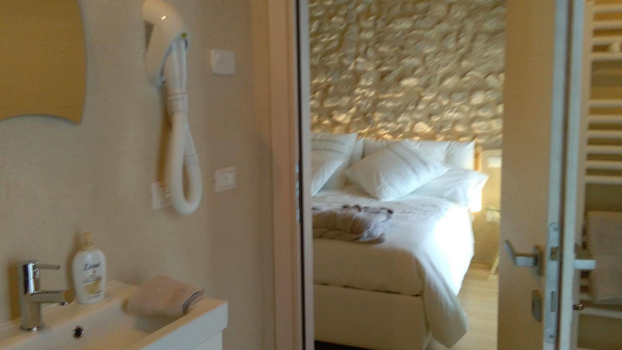 Casa Daisy Hotel Paderno del Grappa ภายนอก รูปภาพ